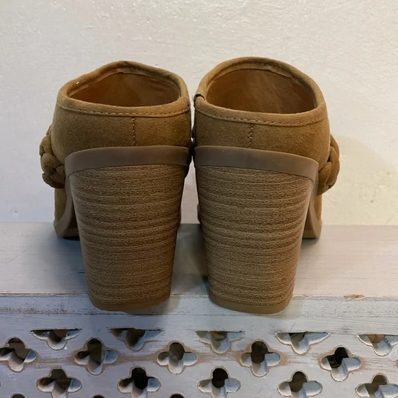 Universal Thread NEW Faux Suede Tan Mule Braided Accent 3 inch Heel #0204 - Picture 6 of 7